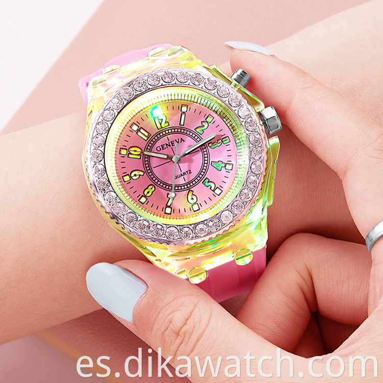 Ginebra 2019 AliExpress Ginebra Reloj Lady Men Top Correa de silicona Reloj de diamantes Diseño de Dial Sport Hombres Relojes de pulsera Reloj Mujer